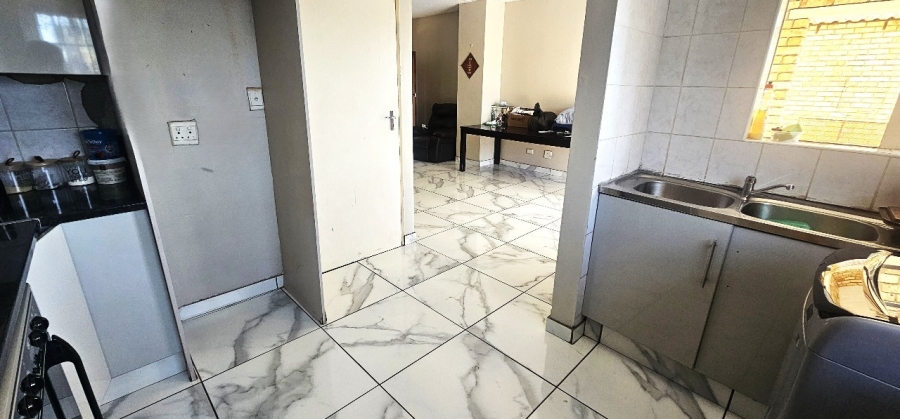 To Let 3 Bedroom Property for Rent in Waterval East North West
